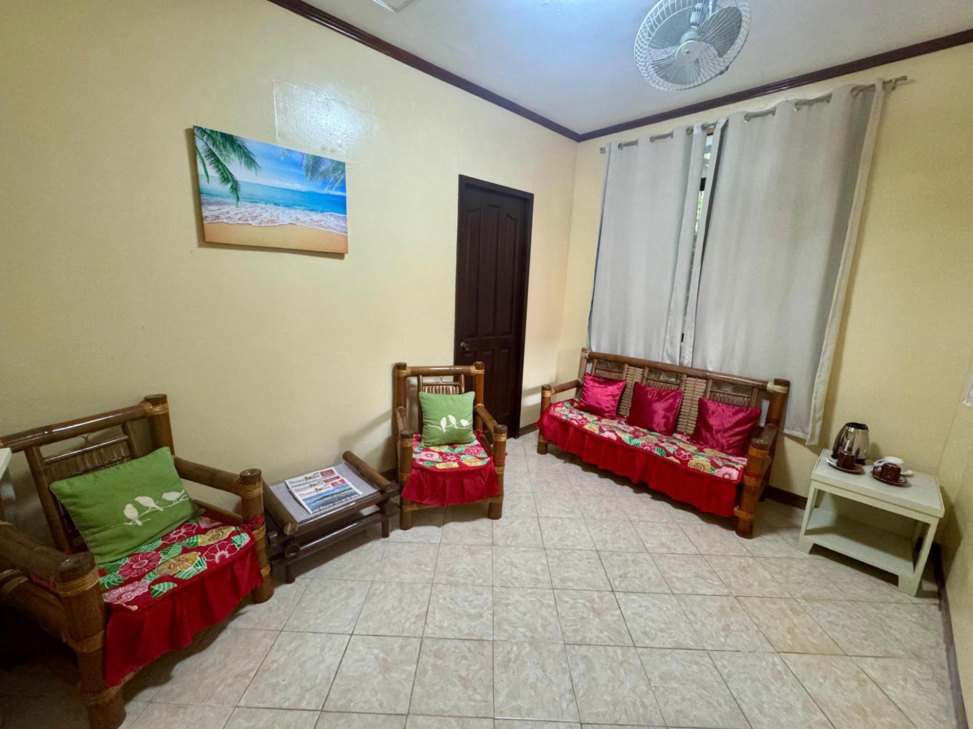 Ocean Breeze Inn Manoc-Manoc Habitación foto