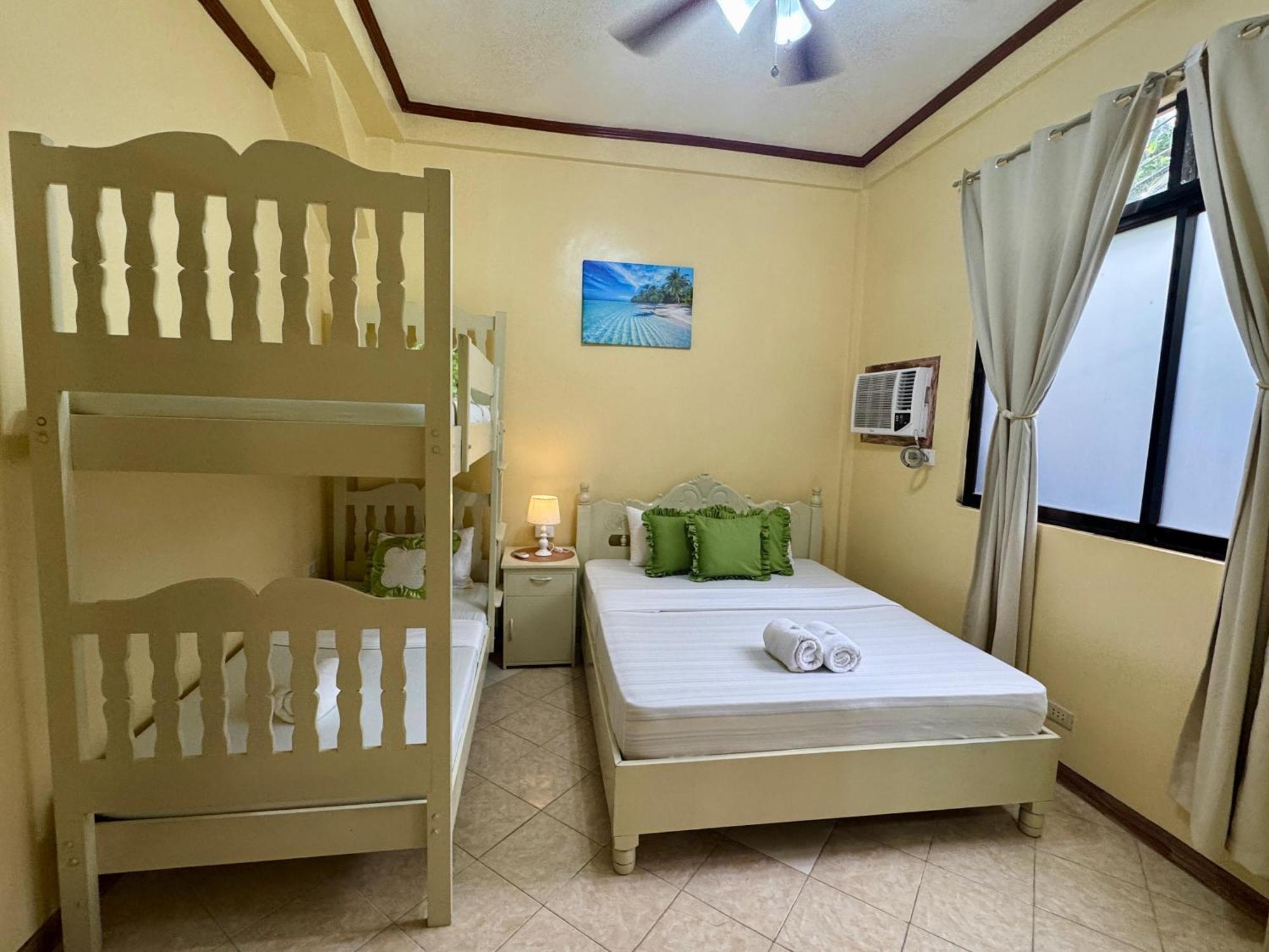 Ocean Breeze Inn Manoc-Manoc Habitación foto